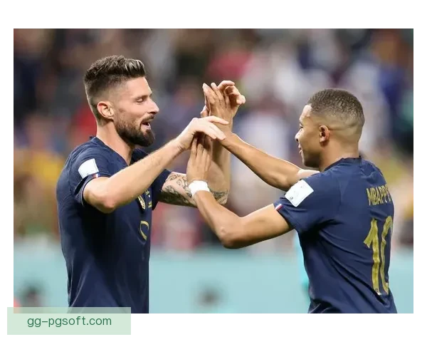 国家队视角下吉鲁对阵热刺比赛场上统治力深度解析及关键因素研究 国家队视角下吉鲁对阵热刺比赛场上统治力深度解析及关键因素研究