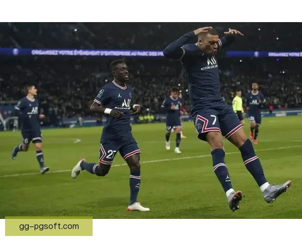 巴黎圣日耳曼强势加冕法甲冠军开启新时代姆巴佩领衔书写王者传奇